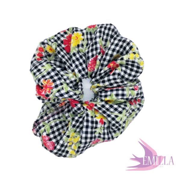 Checkers scrunchie