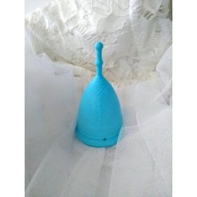 Intimkelyhek adománnyal